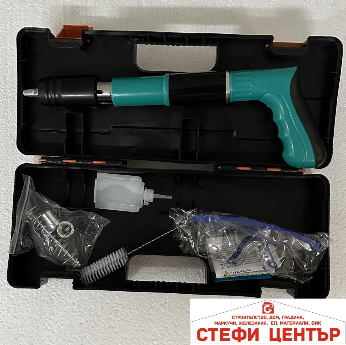 viber_изображение_2025-04-17_22-11-34-885 Ръчен пистолет за пирони със заряд за бетон, метал, дърво - Image 1